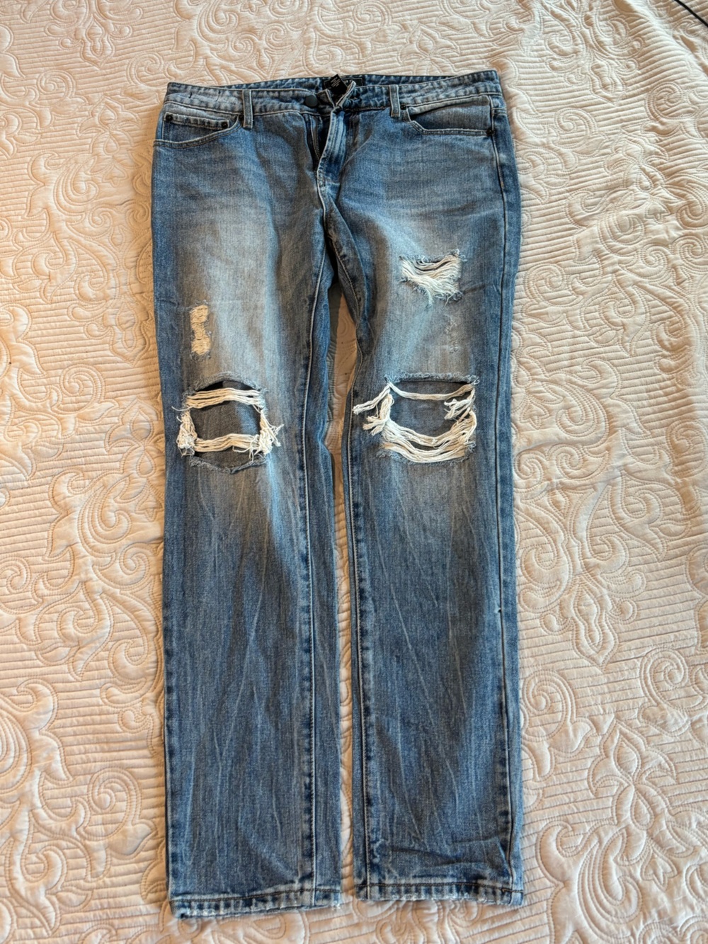 Forever 21 Women's Distressed Light Blue Skinny Jeans